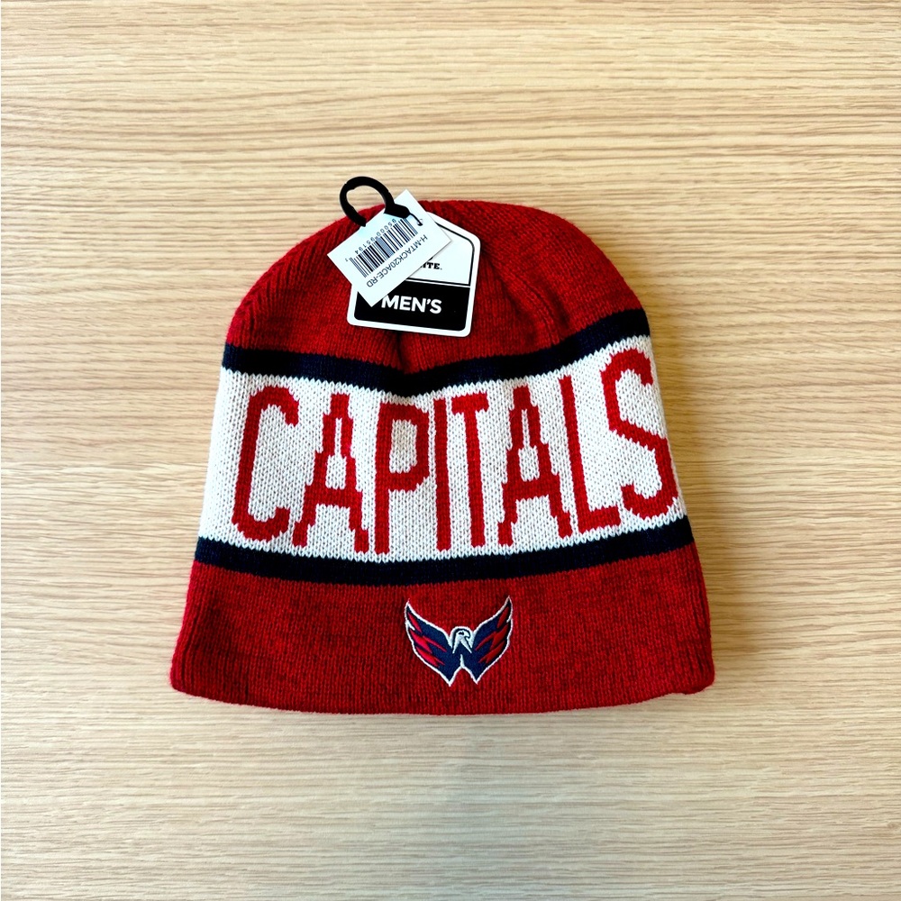 Men’s Washington Capitals Hat. Official Licensed Product of NHL.